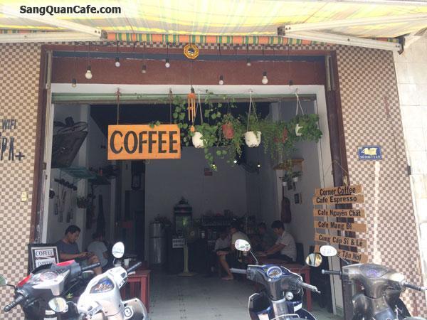 cần sang lại quán cafe ghế gỗ đang hoạt động