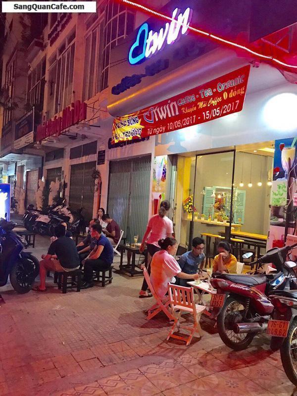Cần sang quans cafe + bún chả Hà Nội mặt tiền đường 160 Cộng Hoà, P.12, Tân Bình