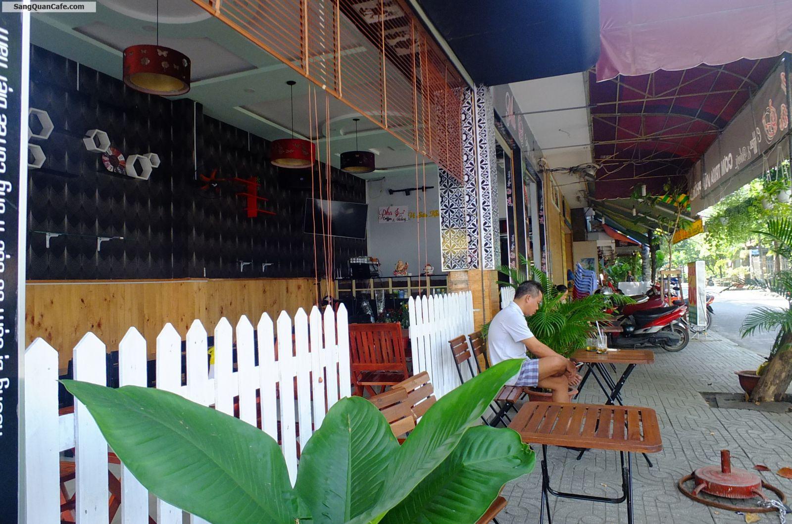 Sang Quán Cafe Góc 2 Mặt Tiền quận Tân Phú