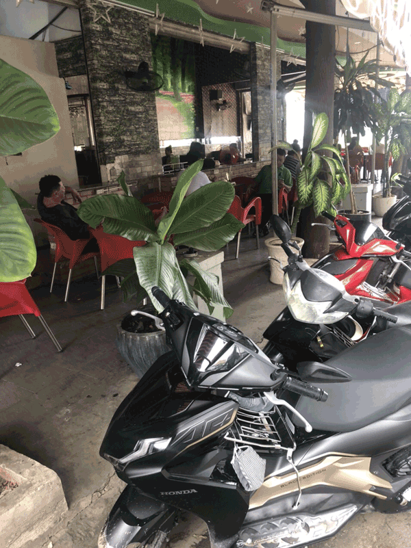 Sang quán cafe ngay góc ngã 3 quận Bình Tân