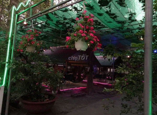 Sang quán cafe tại Chợ đêm Long Thành