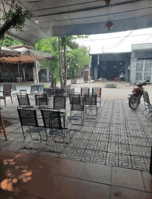 Sang quán cafe sân vườn, không gian rộng rãi, thoáng mát