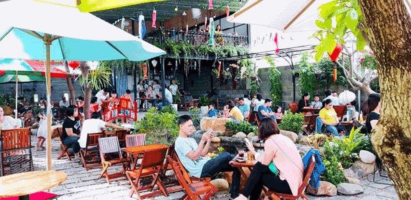 Sang nhà hàng cafe Gần Chợ, phố cổ Hội An - Quảng Nam