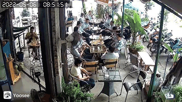 Sang Quán Cafe Góc 2 MT, 8m x 20m , có chỗ ở lai