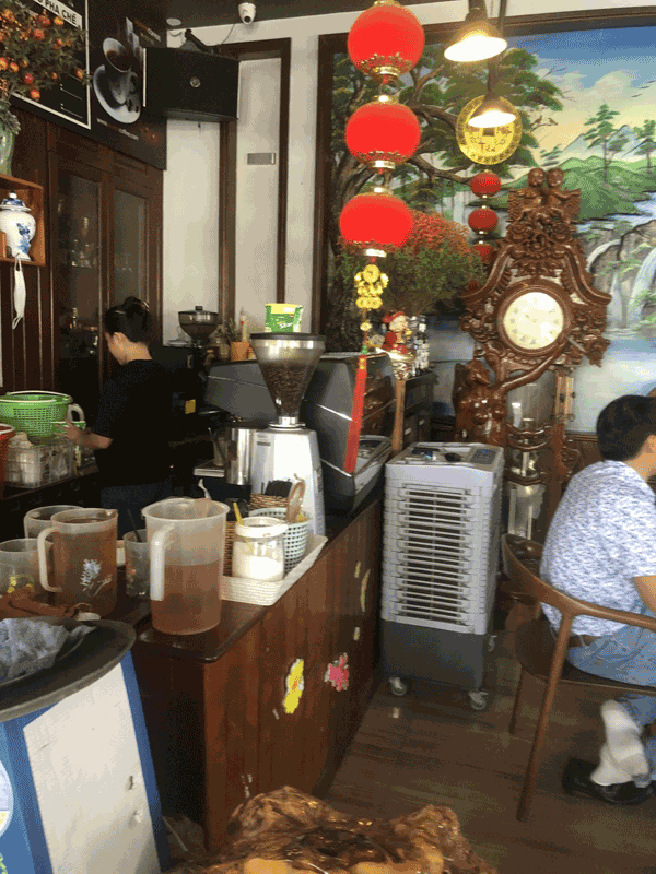 Sang quán cafe mặt tiền đường khu Cá sấu hoa cà Thủ Đức