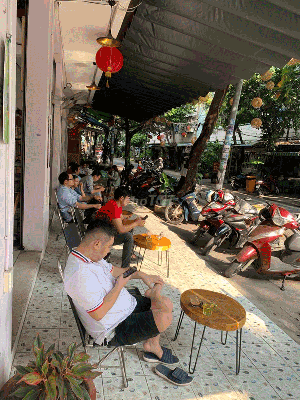 Sang mặt bằng cafe góc công viên Quận Tân Phú