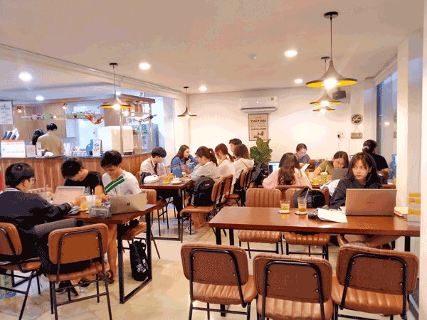 Sang quán cafe Ngay khu sinh viên quận Bình Thạnh