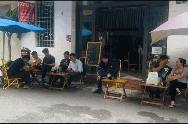 Sang gấp quán cafe ở Tô Hiến Thành, Q10
