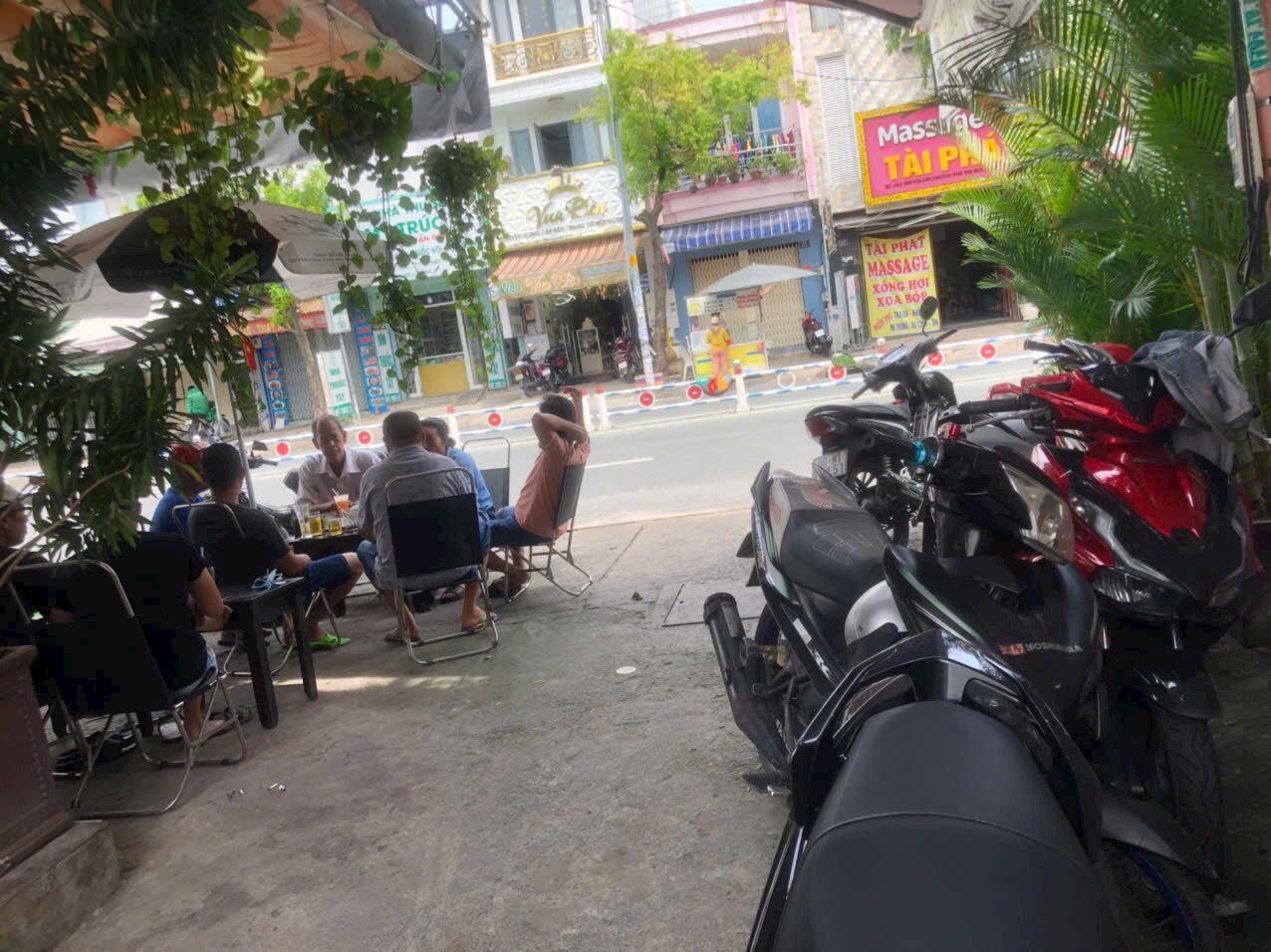 Sang quán cà phê Trung Nguyên khu vực quận Tân Phú