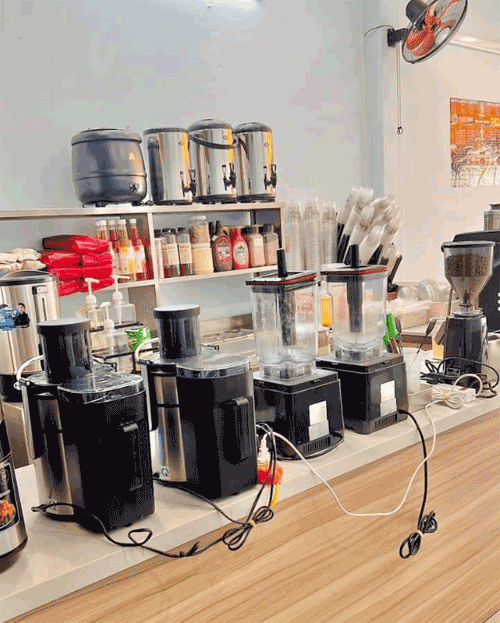 Sang quán cafe hiện đại mới 100% toạ lạc quận Tân Phú