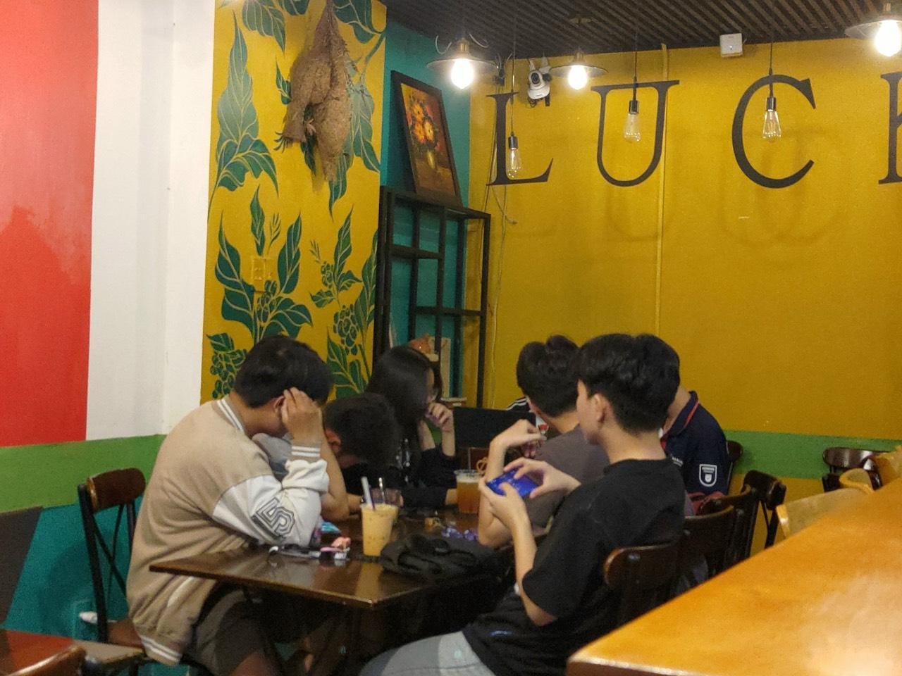 Sang quán cafe ngay Cổng ĐH Văn Lang CS3, Gò Vấp