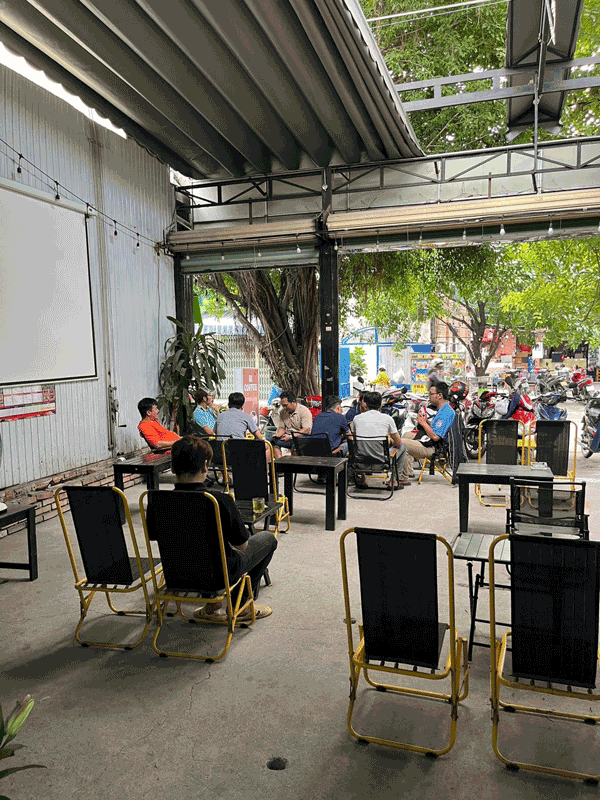 Sang quán cafe vị trí đẹp vào kinh doanh ngay.