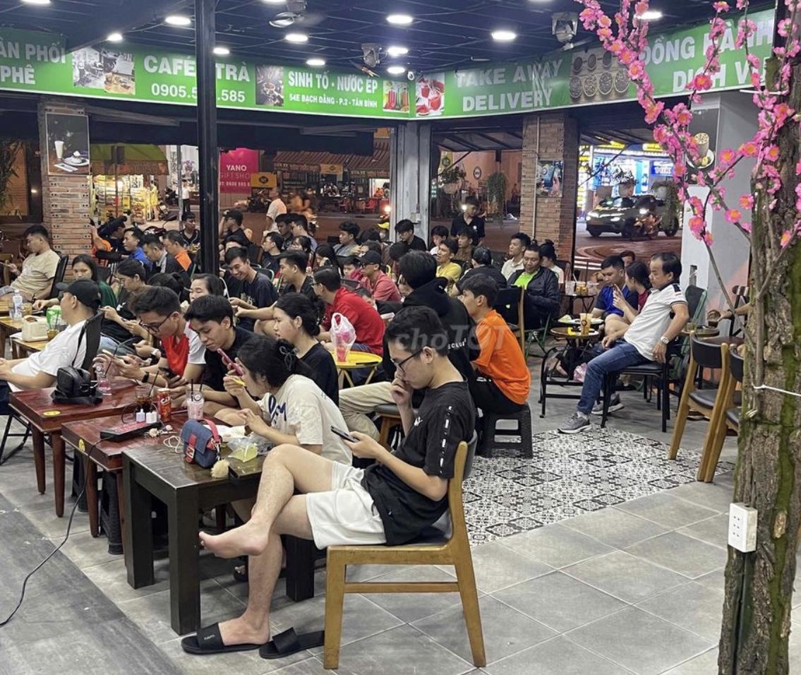 Sang quán cafe có tiếng sân bay TSN Quận Tân Bình