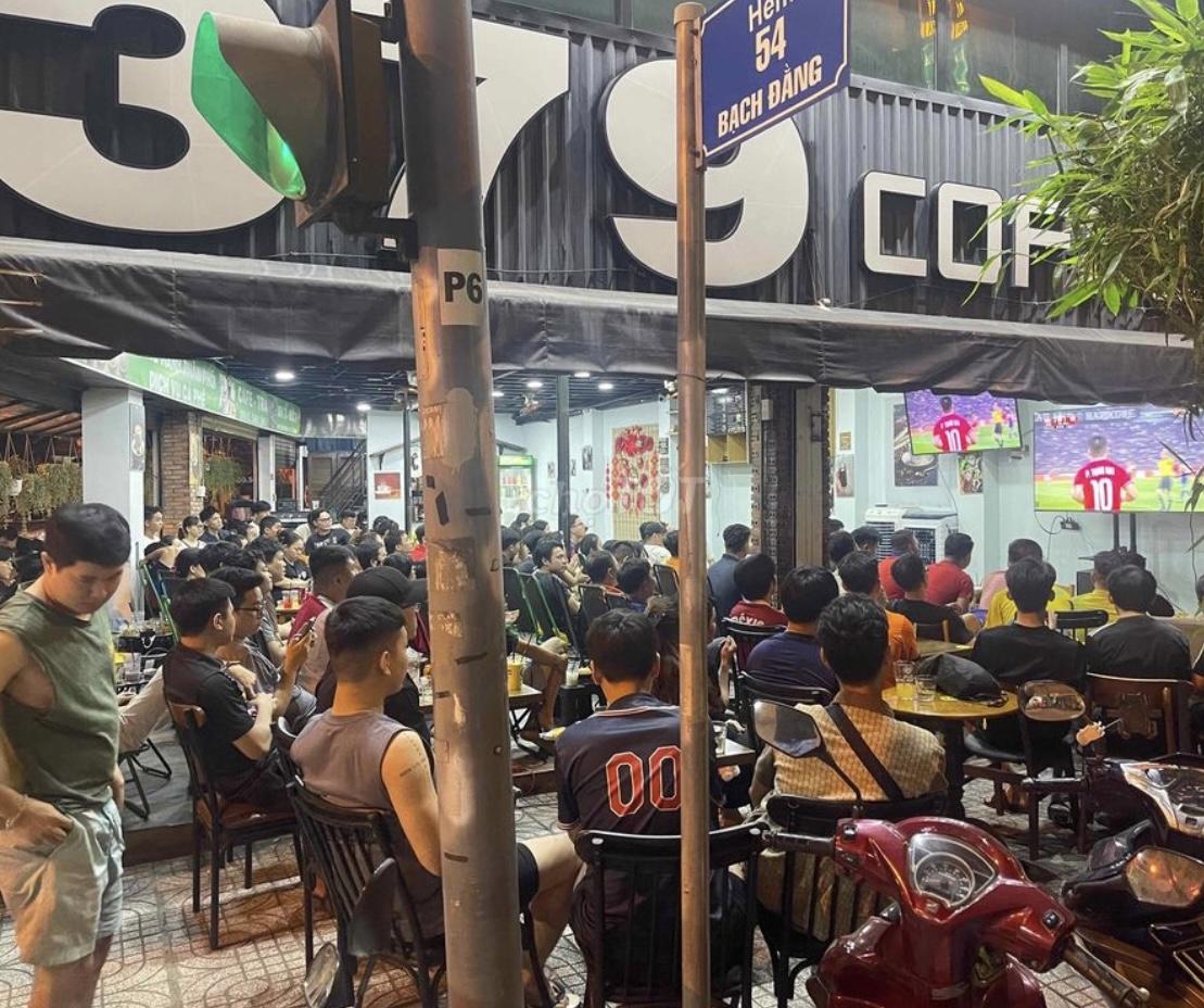 Sang quán cafe có tiếng sân bay TSN Quận Tân Bình