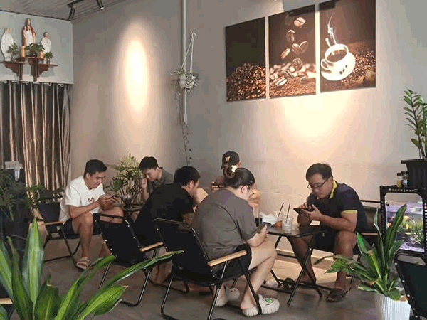 Sang quán cafe - trà sữa trái cây tại Quận 2