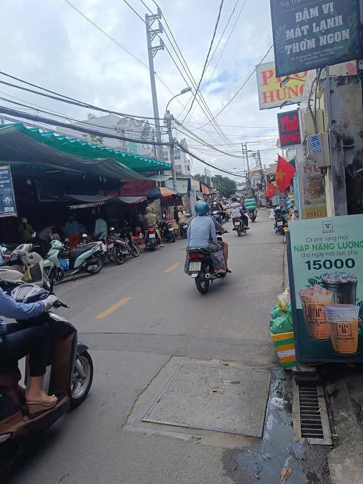 Sang quán cafe - trà sữa trái cây tại Quận 2