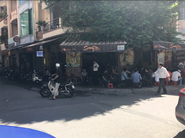 Cần sang quán cà phê đang rất đông khách khu Phan xích Long.