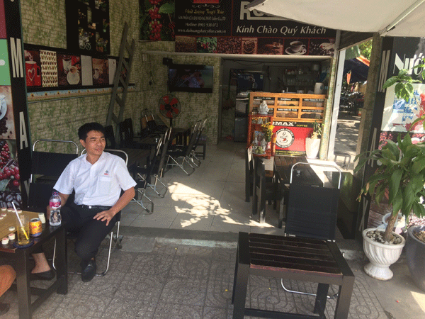 Cần Sang Quán cà phê đường Tân Sơn