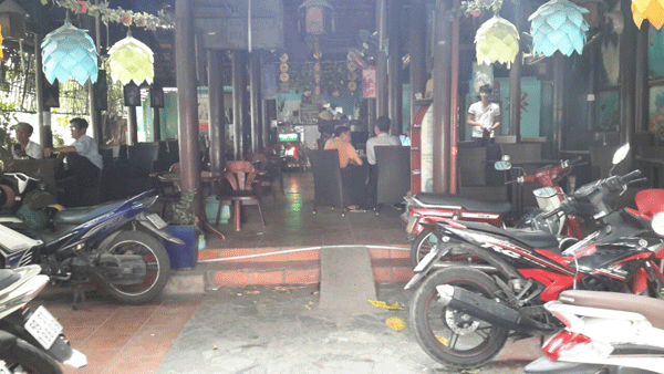 Cần sang quán Cafe sân vườn nhà ghỗ vị trí đẹp gốc 2 mặt tiền đường Phan Văn Trị.