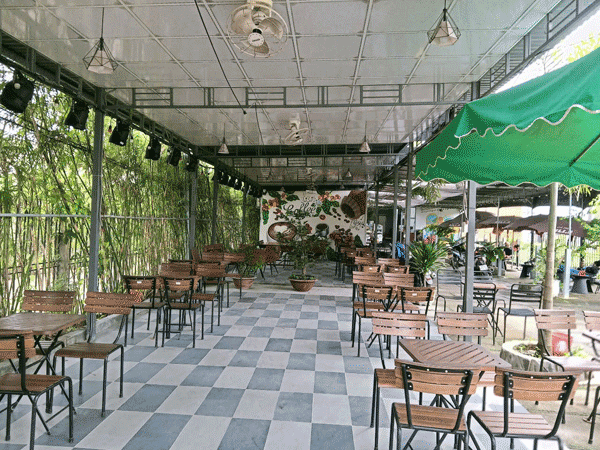 Mình cần sang nhượng lại toàn bộ dụng cụ bàn ghế đầy đủ của quán cafe
