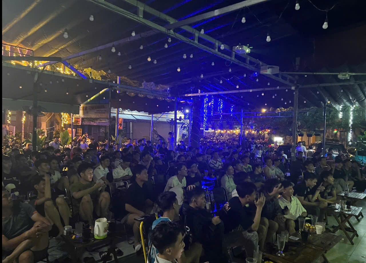 sang quán cà phê tại khu vực quận 9