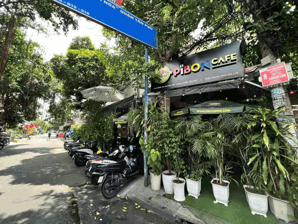 SANG QUÁN CAFÉ 2 MẶT TIỀN NGAY NGÃ BA QUẬN TÂN PHÚ