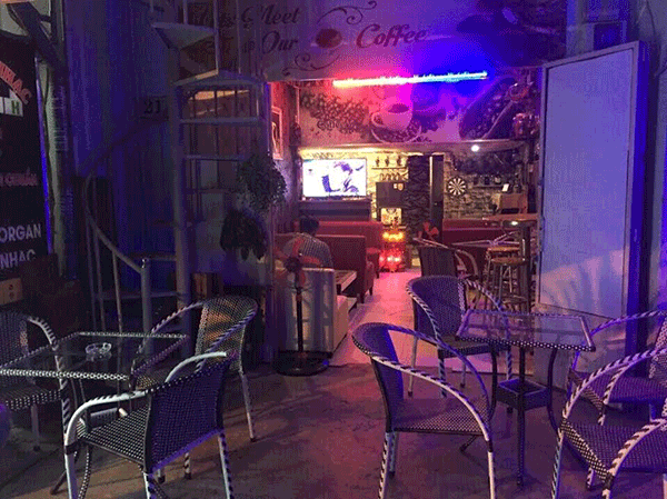 Sang quán cafe bóng đá quận Tân Phú