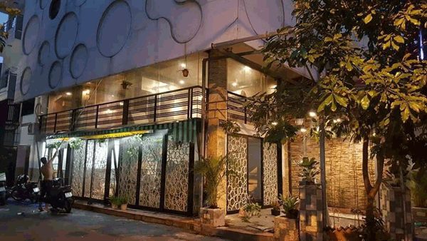 Sang quán cafe cơm văn phòng nhạc Acoutic quận Tân Bình