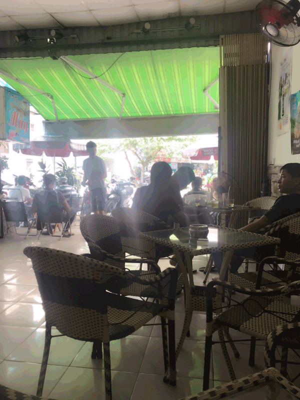 Sang quán cafe đông khách chung cư Khang Gia