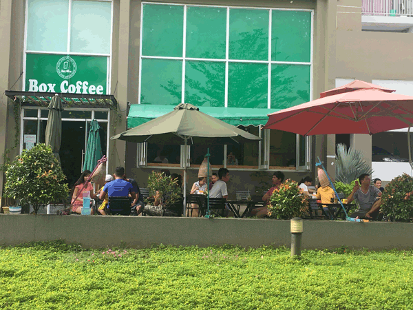 Sang quán cafe Đường Nguyễn Văn Linh, Bình Chánh