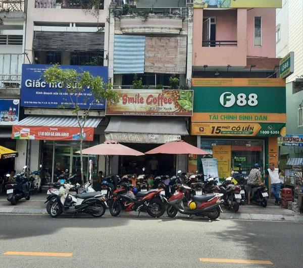 Sang quán cafe mặt tiền Quận 10