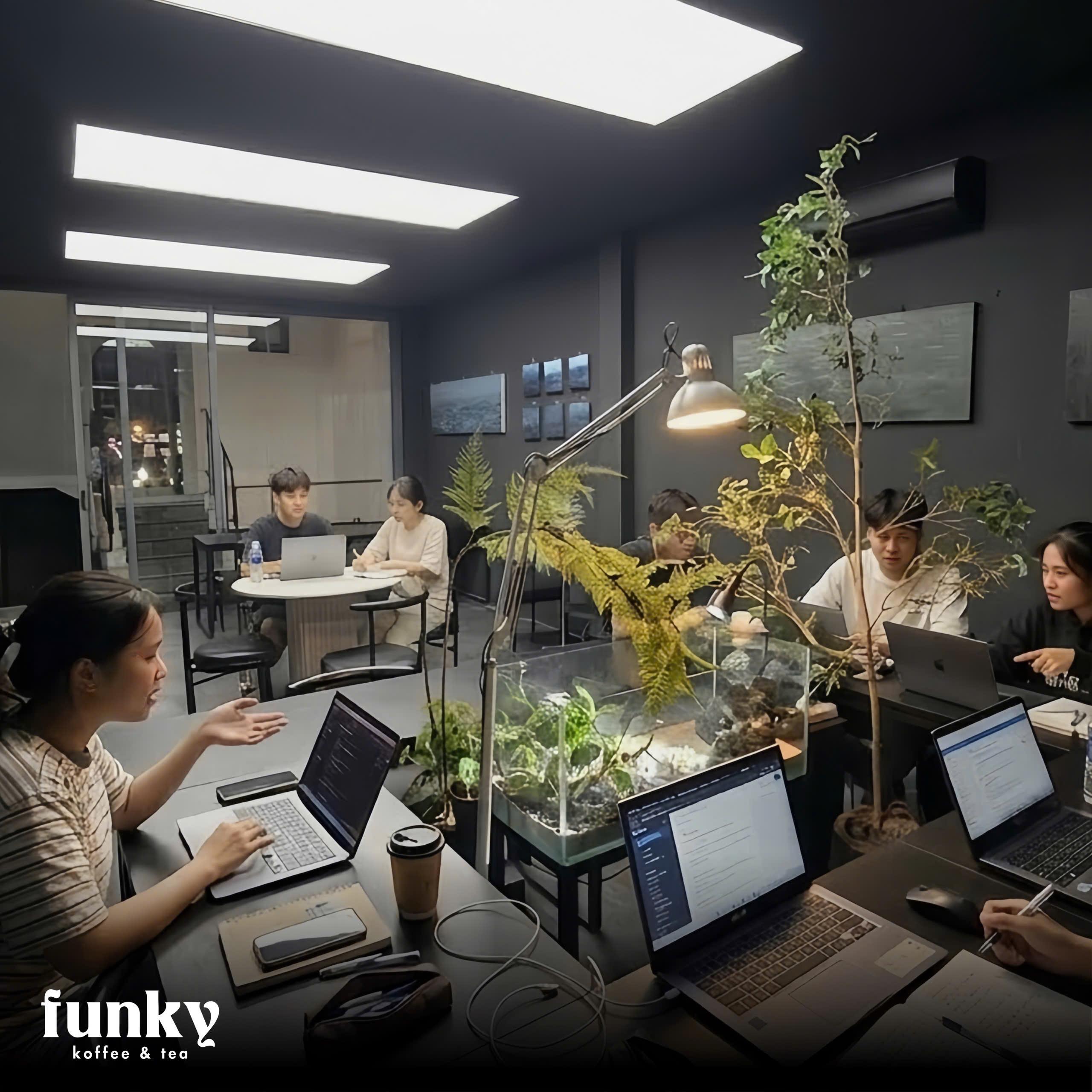 Sang quán cafe ngay trung tậm Quận 10 quán siêu rộng