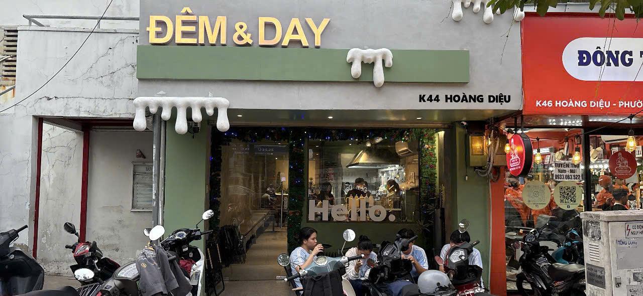 Sang quán cafe quận 4