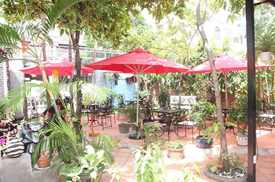 Sang quán cafe Sân Vườn quận Tân phú