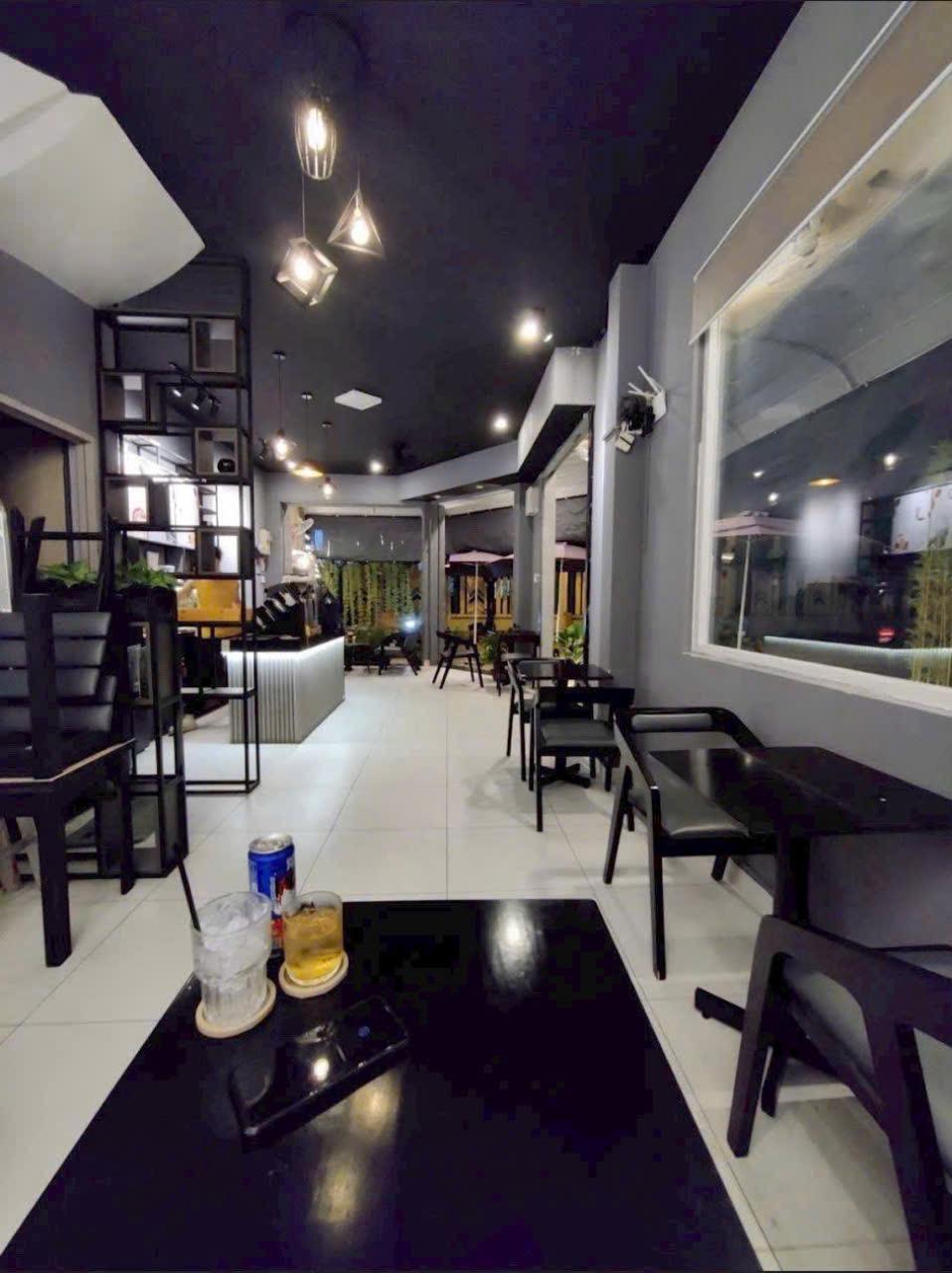 Sang quán cafe tại Quận 7