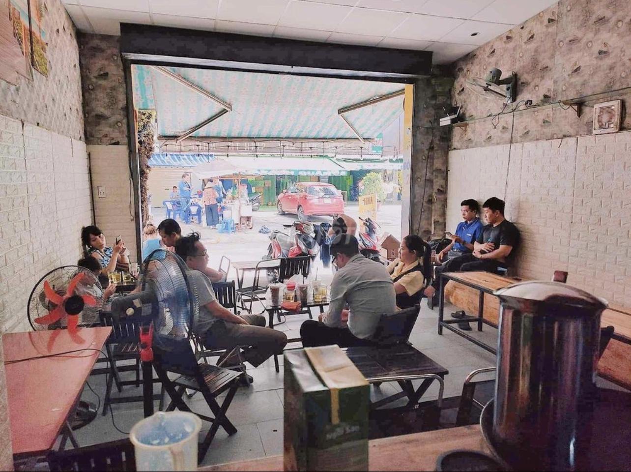Sang quán cafe tại Quận Tân Bình