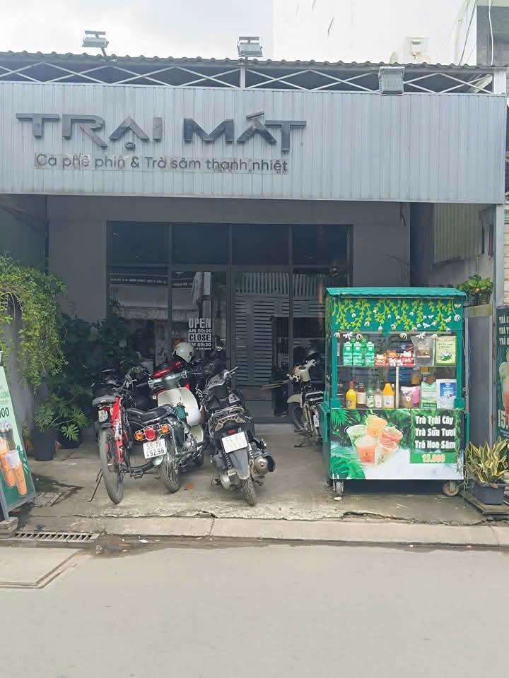 Sang quán cafe - trà sữa trái cây tại Quận 2