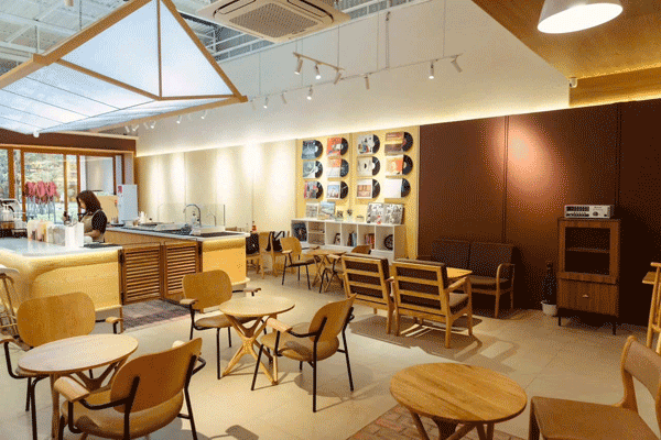 Sang quán cafe tại tỉnh Thừa Thiên Huế