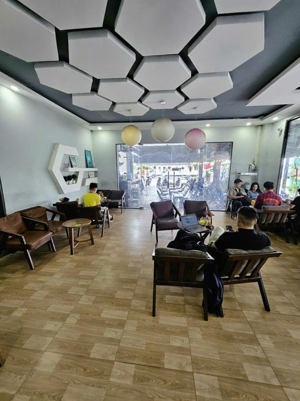 Sang quán Cafe đang hoạt động bình thường Tại Bình Tân