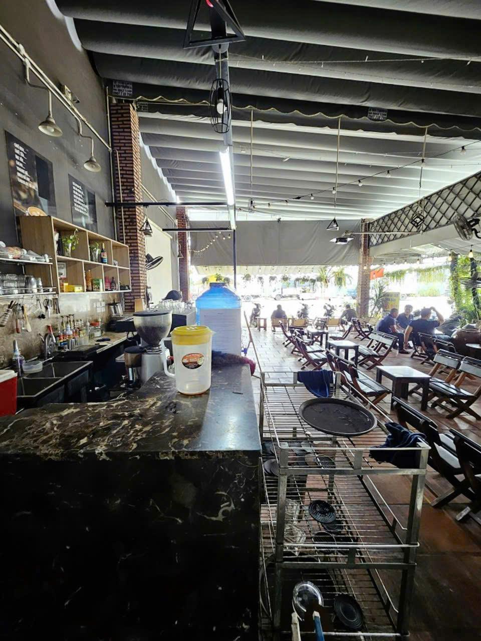 Sang quán Cafe đang hoạt động bình thường Tại Bình Tân