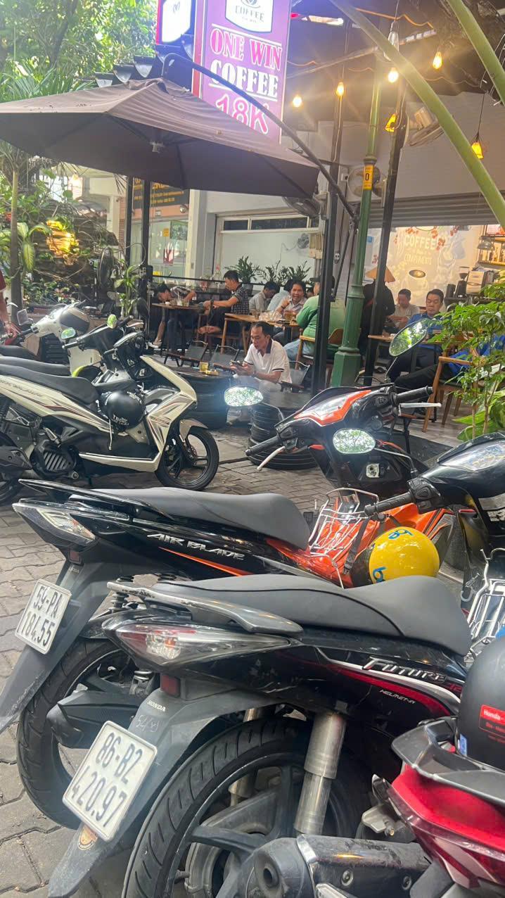 Sang quán cafe tại 319D10 Lý thường Kiệt Phường 15 Quận 10.