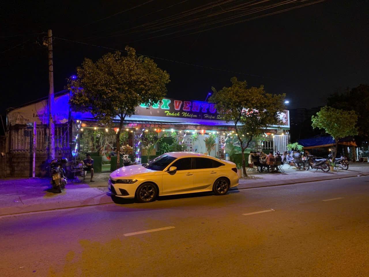 Sang quán cafe có Vị trí đắc địa nằm trung tâm chợ Hóc Môn, sát bên Quận 12+ Củ Chi