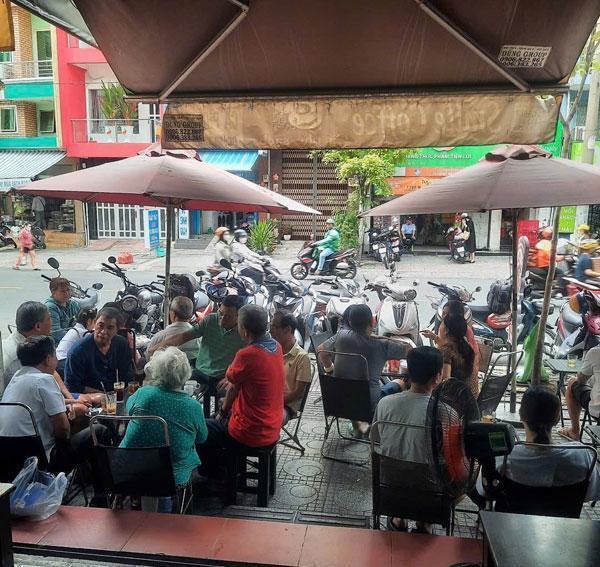 Cần sang nhượng quán cafe mặt tiền Quận 10