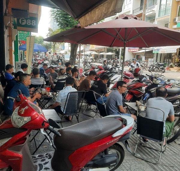 Cần sang nhượng quán cafe mặt tiền Quận 10