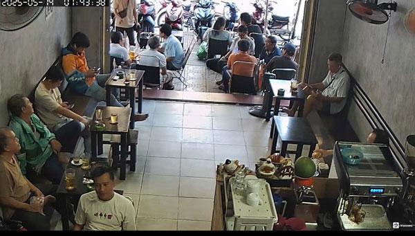 Cần sang nhượng quán cafe mặt tiền Quận 10