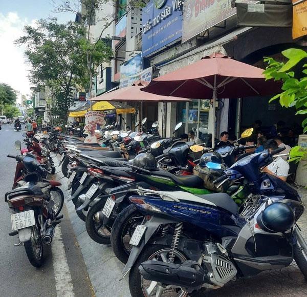 Cần sang nhượng quán cafe mặt tiền Quận 10