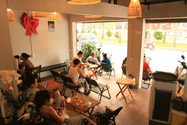 Sang quán cafe khu vực sầm uất tại Quận Bình Thạnh