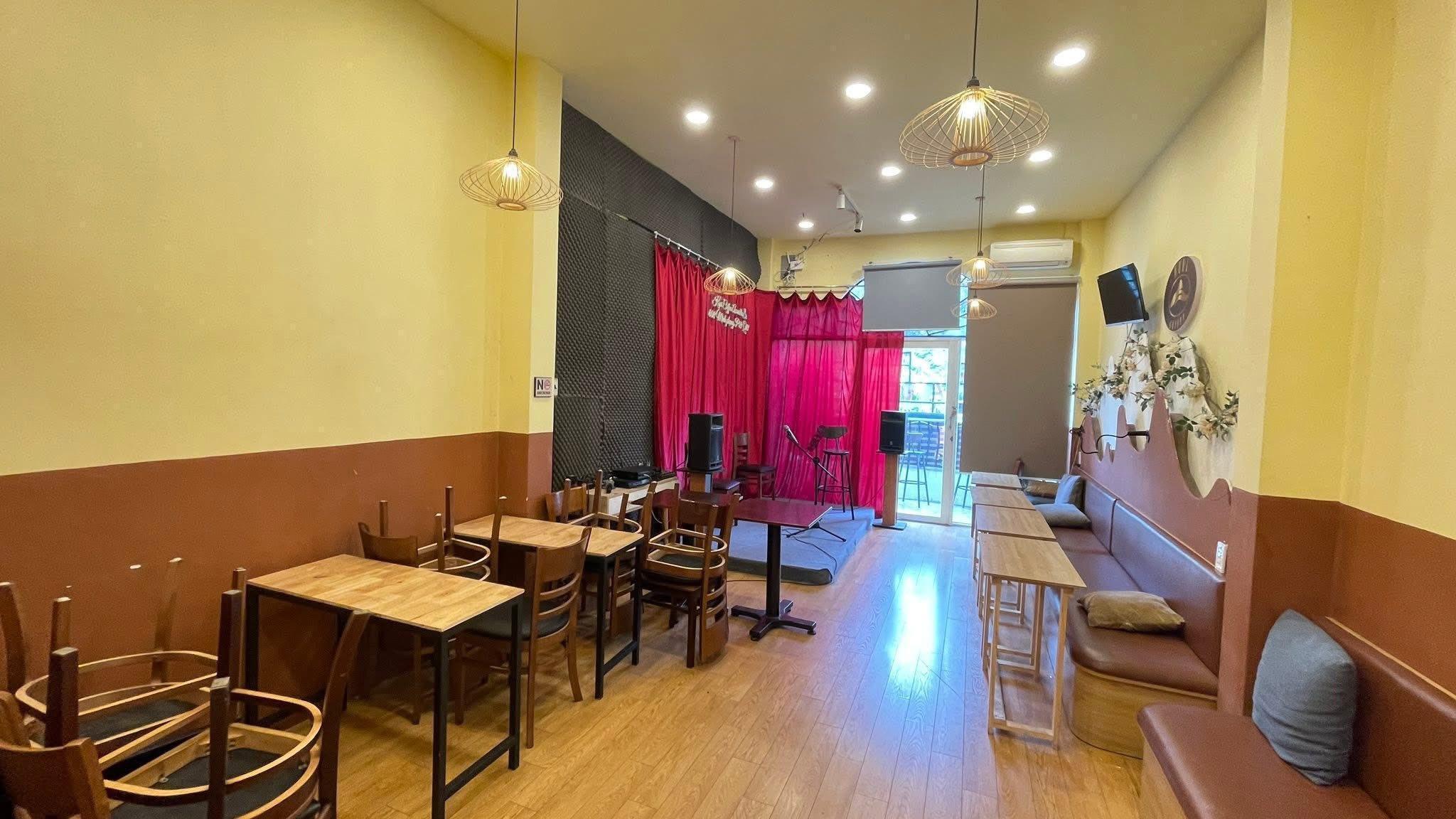 Sang quán cafe đang KD ổn định tại Quận 11