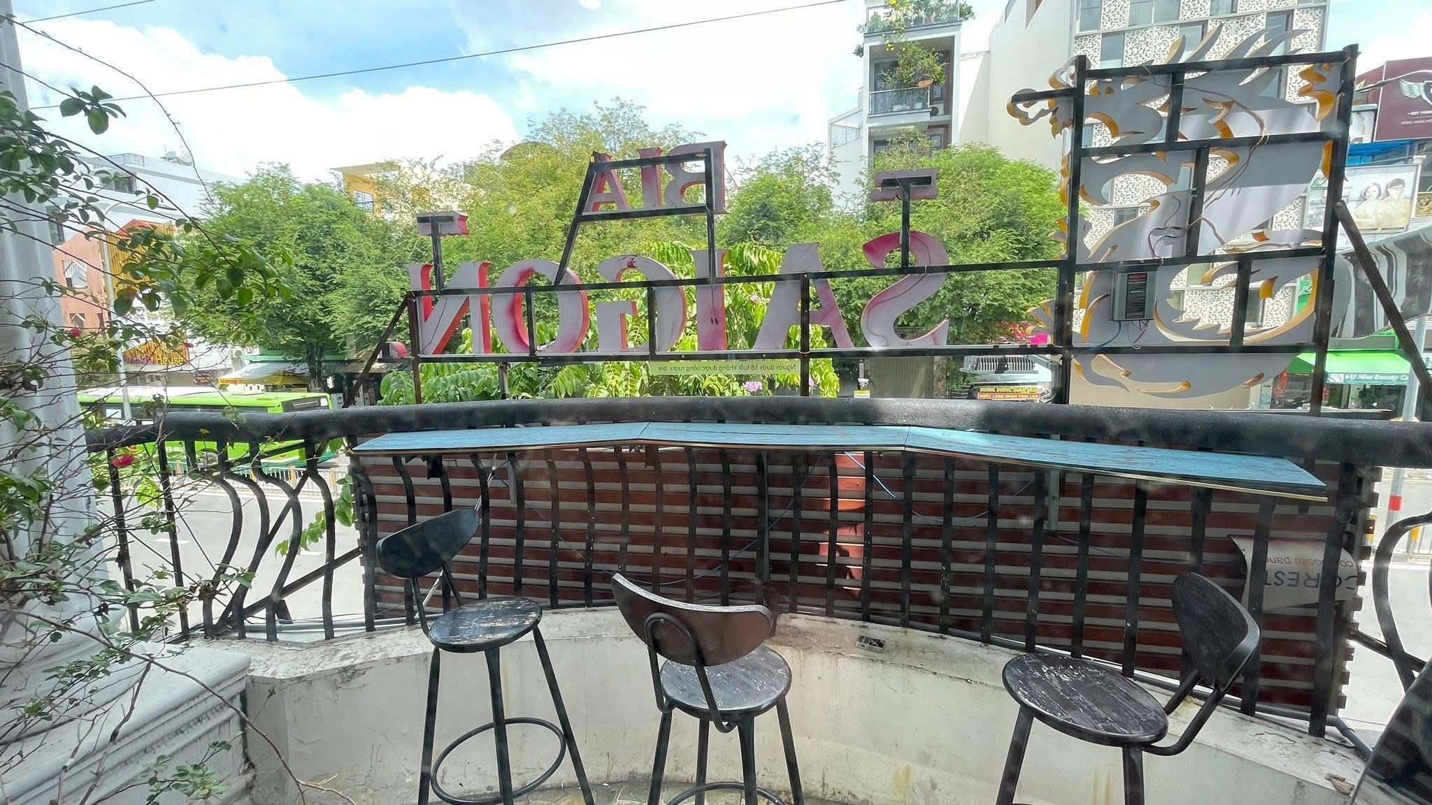 Sang quán cafe đang KD ổn định tại Quận 11