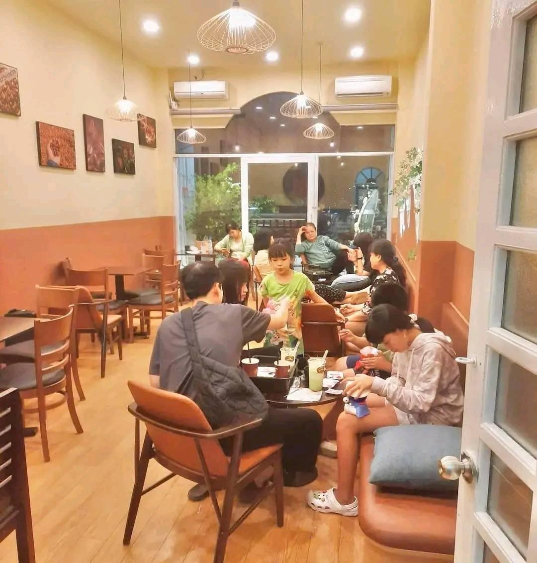 Sang quán cafe đang KD ổn định tại Quận 11